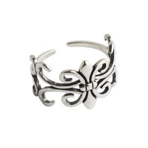 Fleur De Lis Ring in Oxidized Sterling Silver, classic, timeless and refined.